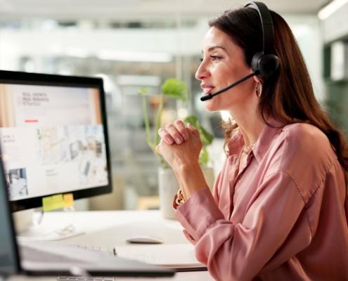 Kundenservice mit Headset – Negative scannen