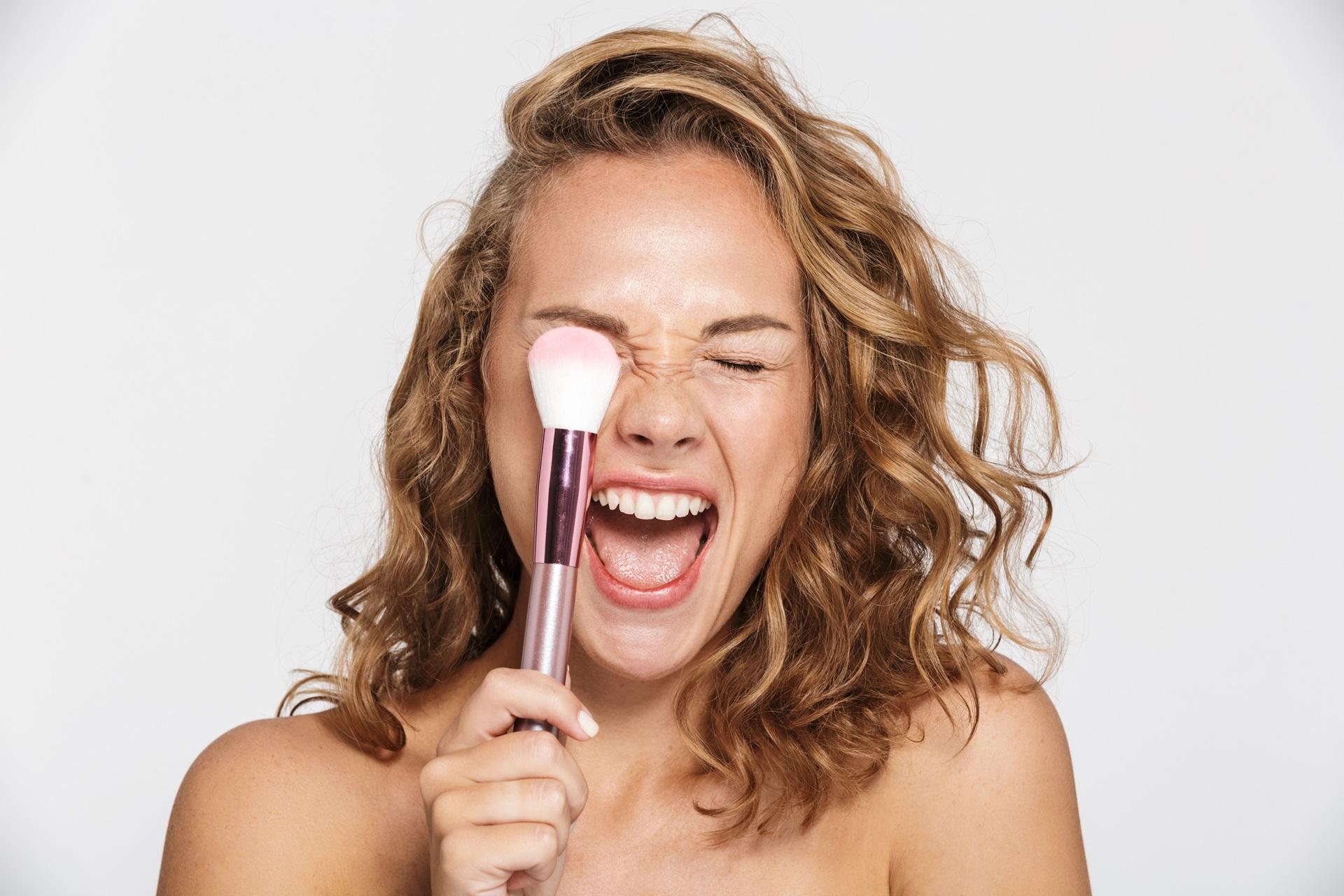 Make-up und Freude vereint | Laser Haarentfernung Berlin